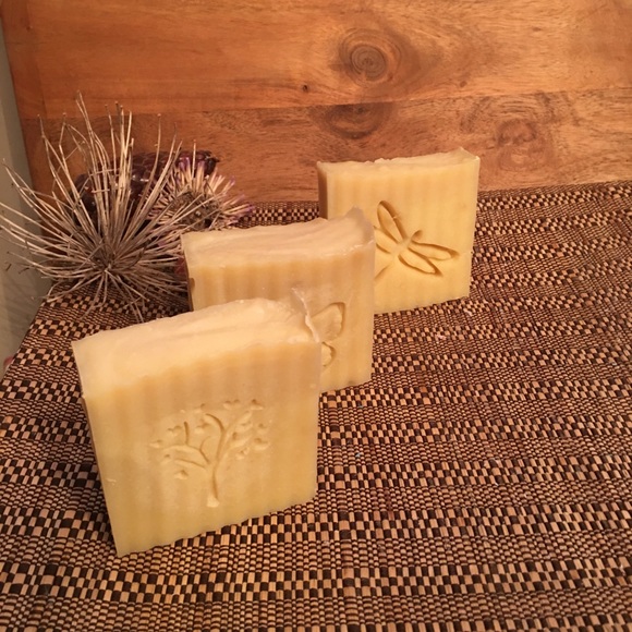 GARDENIA Scented Homemade luxury Bubbly Bath Soap - Picture 4 of 8